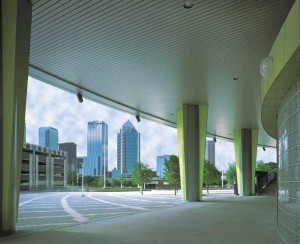 The student center includes materials with completely recycled content such as the soffits’ metal systems and suspensions, which typically contain 100 percent post-consumer recycled content. 