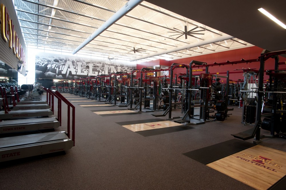 Consisting of 100 percent post-consumer recycled tire rubber, the 25-mm (1-in.) thick flooring at Iowa State University’s facility provides superior performance and durability for the weight room.