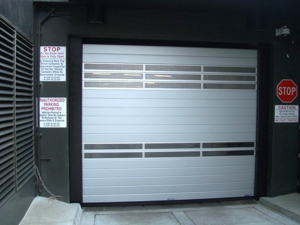 Robust panel thickness and fast cycling speeds create an effective barrier contributing to reduced theft and unauthorized entry into banks and government buildings. 