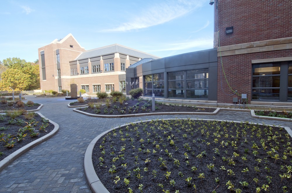 A non-disruptive, odor-free, cold, fluid-applied reinforced resin membrane was specified for this 2229-m2 (24,000-sf) healing garden at the Baystate Medical Center in Springfield, Massachusetts.