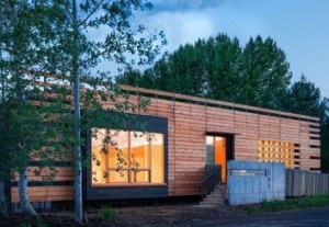 For the Reveley Classroom Building at the University of Idaho, the design team used locally-produced wood materials throughout, including framing lumber, cedar siding, engineered wood I-joists, and glued-laminated (glulam) beams, along with Western larch harvested from the school’s experimental forest, dried in its kilns, and then milled for the flooring. Photo courtesy WoodWorks. Photo © Sozinho Imagery