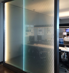 The fade laminated glass both met the airlines' branding goals and promised low upkeep.