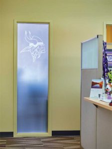 Glass finishes with the Minnesota Vikings logo etched onto the architectural film were used in the administrative offices of the football team.