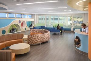 The new children’s surgery center at the UC Davis Medical Center campus in Sacramento, California, utilizes technologically-advanced design to cater to the needs of its pediatric patients. Photo © Chad Davies