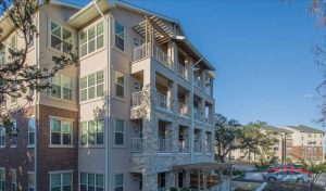 For the repositioning of the 1960-era campus Pinnacle at Eden Hill, New Braunfels, Texas, the architects at three capitalized on the park-like setting above two rivers.