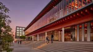 The Billie Jean King Main Library, Long Beach, California, designed by Skidmore, Owings & Merrill, is a 2020 recipient of the AIA/ALA Library Building Award by the American Institute of Architects (AIA) and the American Library Association (ALA). Photo courtesy Fotoworks/Benny Chan