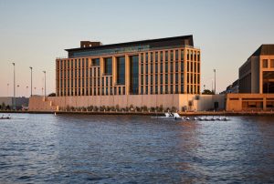 Skidmore, Owings & Merrill (SOM) has completed the USNA Cyber Studies Building – Hopper Hall (Annapolis, Maryland) for the United States Naval Academy (USNA). Photo © Lucas Blair Simpson. Photo courtesy SOM