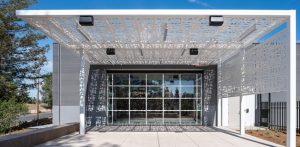 The Contra Costa County Emergency Operations Center in Martinez, California, utilized a custom-made hydraulic glass door that helps with disaster management and public safety. Photo © Kyle Jeffers Photography