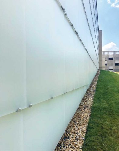 Glass rainscreens and channel glass can help improve the energy efficiency of the building envelope. Photo © Said Elieh, Bendheim