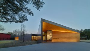 The American Institute of Architects’ (AIA’s) 2021 Architecture Award recipient, the Lamplighter School Innovation Lab, Dallas, Texas, by Marlon Blackwell Architects. Photo © Timothy Hursley