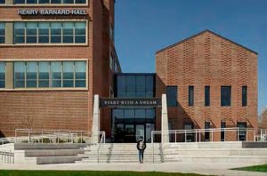 Svigals + Partners’ strategic renovations for Central Connecticut State University’s (CCSU’s) Barnard Hall in New Britain, Connecticut, expands facilities for classes, study, and informal collaboration. Photo courtesy KBE Building Corporation, Paul Burk Photography