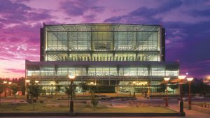 The Burton Barr Phoenix Central Library by Will Bruder Architects receives American Institute of Architects’ (AIA’s) Twenty-five Year Award. Photo © Bill Tillerman