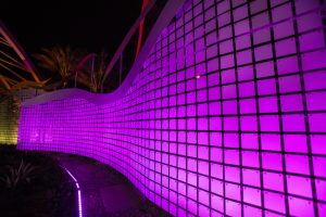 Wind-driven, flapper-panel walls greet guests with movement and illumination at the Morongo Casino Resort & Spa in Cabazon, California. Photo © Justin Cesler. Photo courtesy of MediaWorks/EXTECH