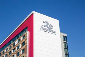 The Treasure Island Resort & Casino in Welch, Minnesota, features colors with a Caribbean flair. Photo courtesy PPG. Photo © Lindsay Nicole Photography