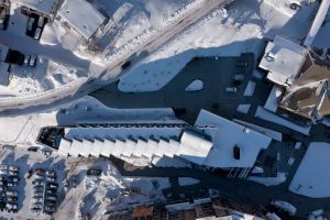 Aerial view of Humbird Hotel and its site.